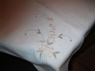 VINTAGE EMBROIDERED TABLE RUNNER TABLECLOTH & NAPKINS  